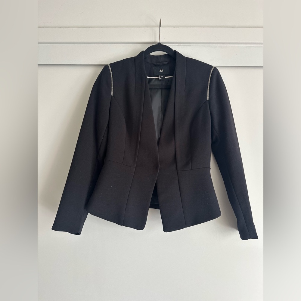 H&M Fitted Black Blazer Size 8